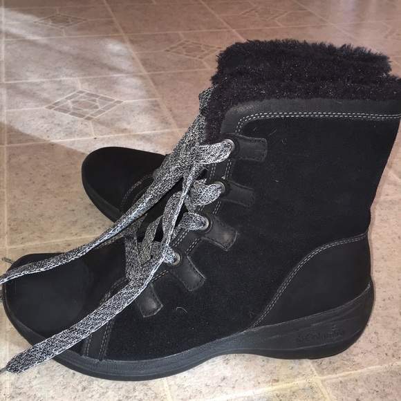 COLUMBIA black suede fur lined omni grip boots - Picture 2 of 8
